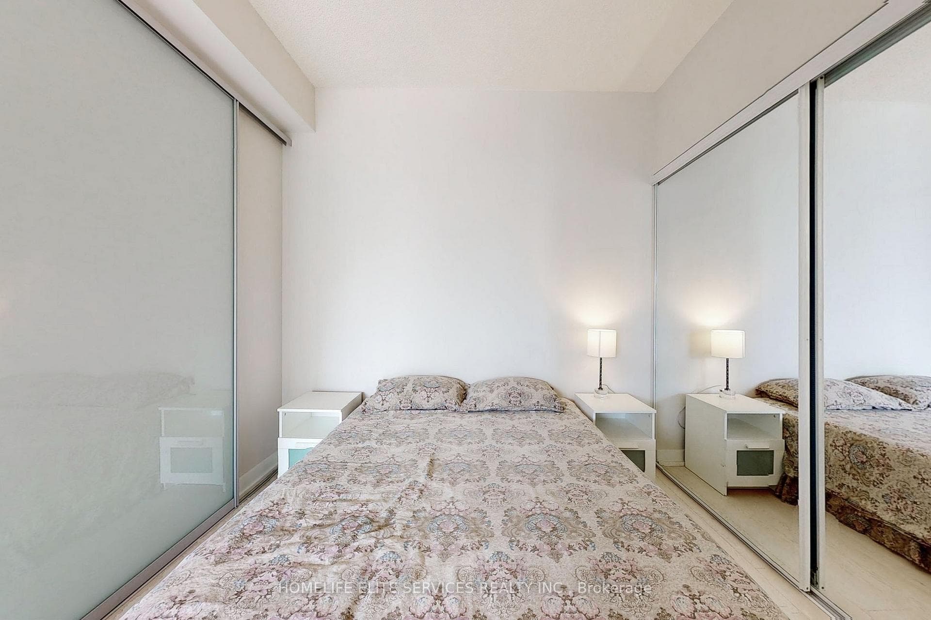 20 Bruyeres Mews Unit 1201 photo 21