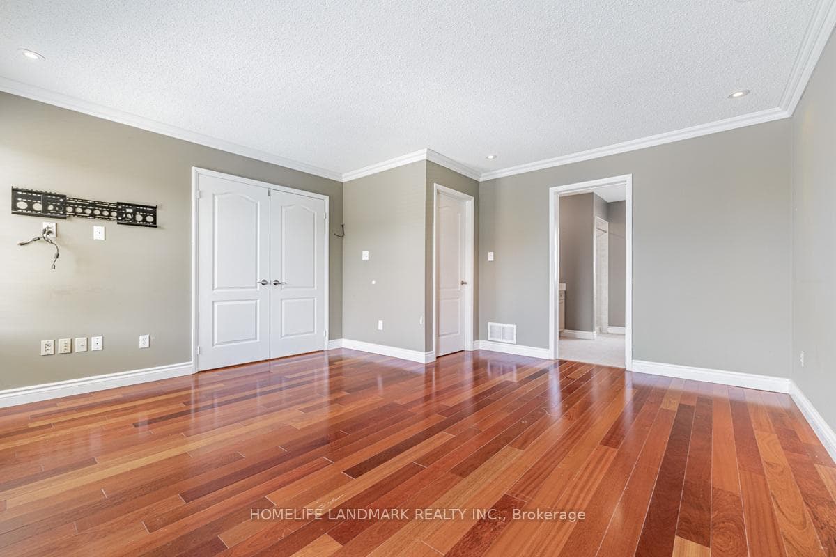15 Monkhouse Road photo 28