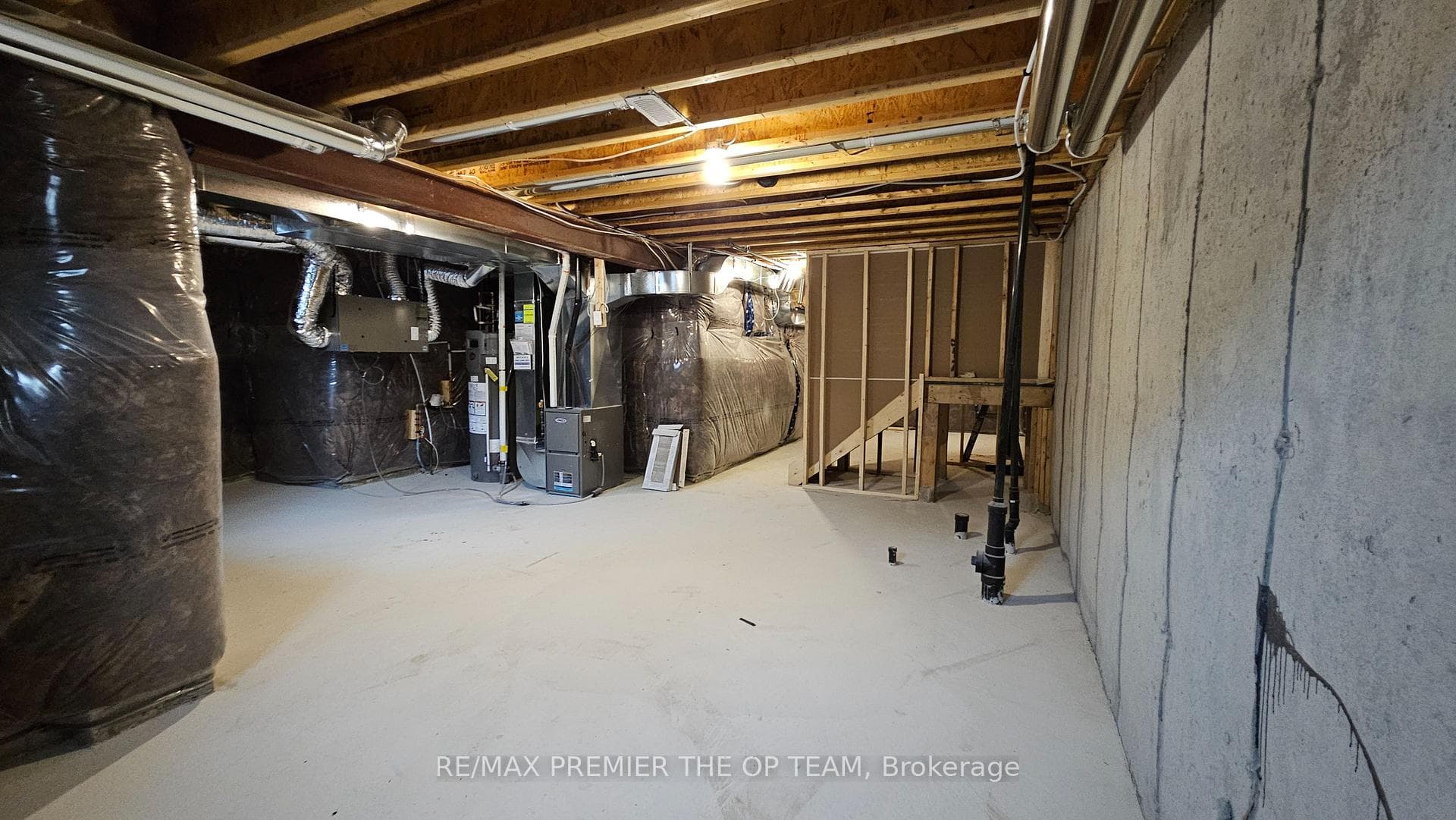 57 Federica Crescent photo 22