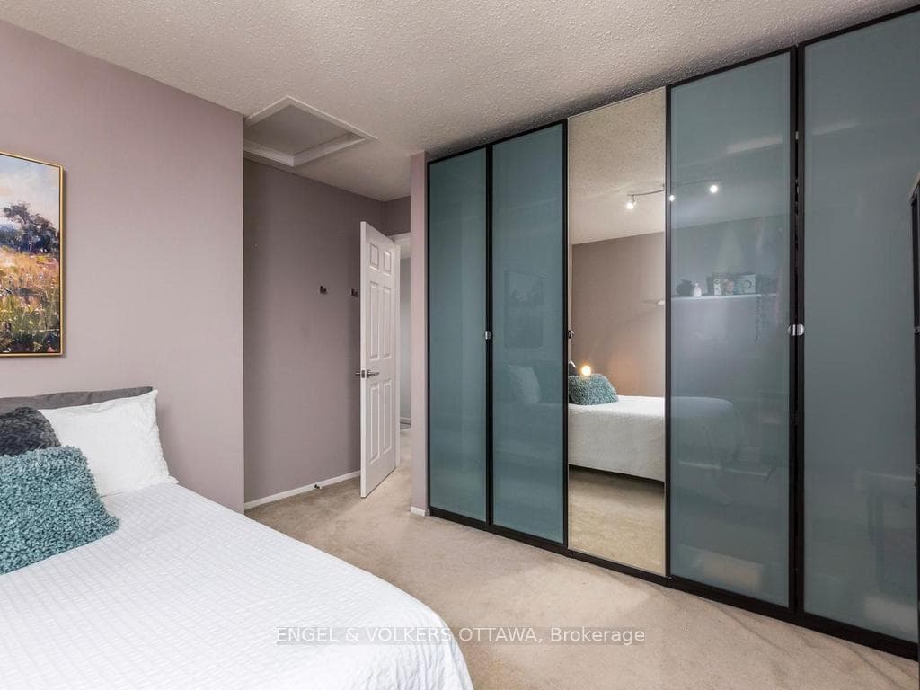 31 Castlegreen Private photo 19