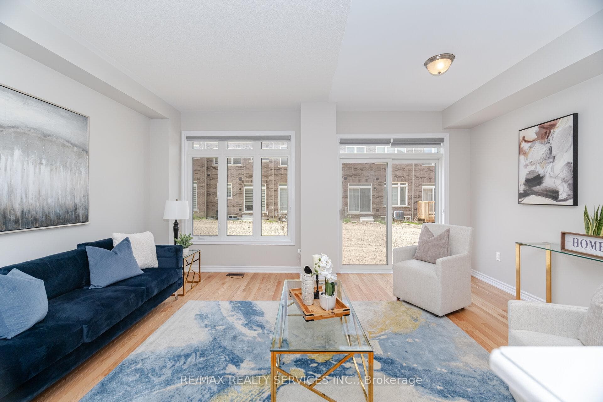 93 Royal Fern Crescent photo 12