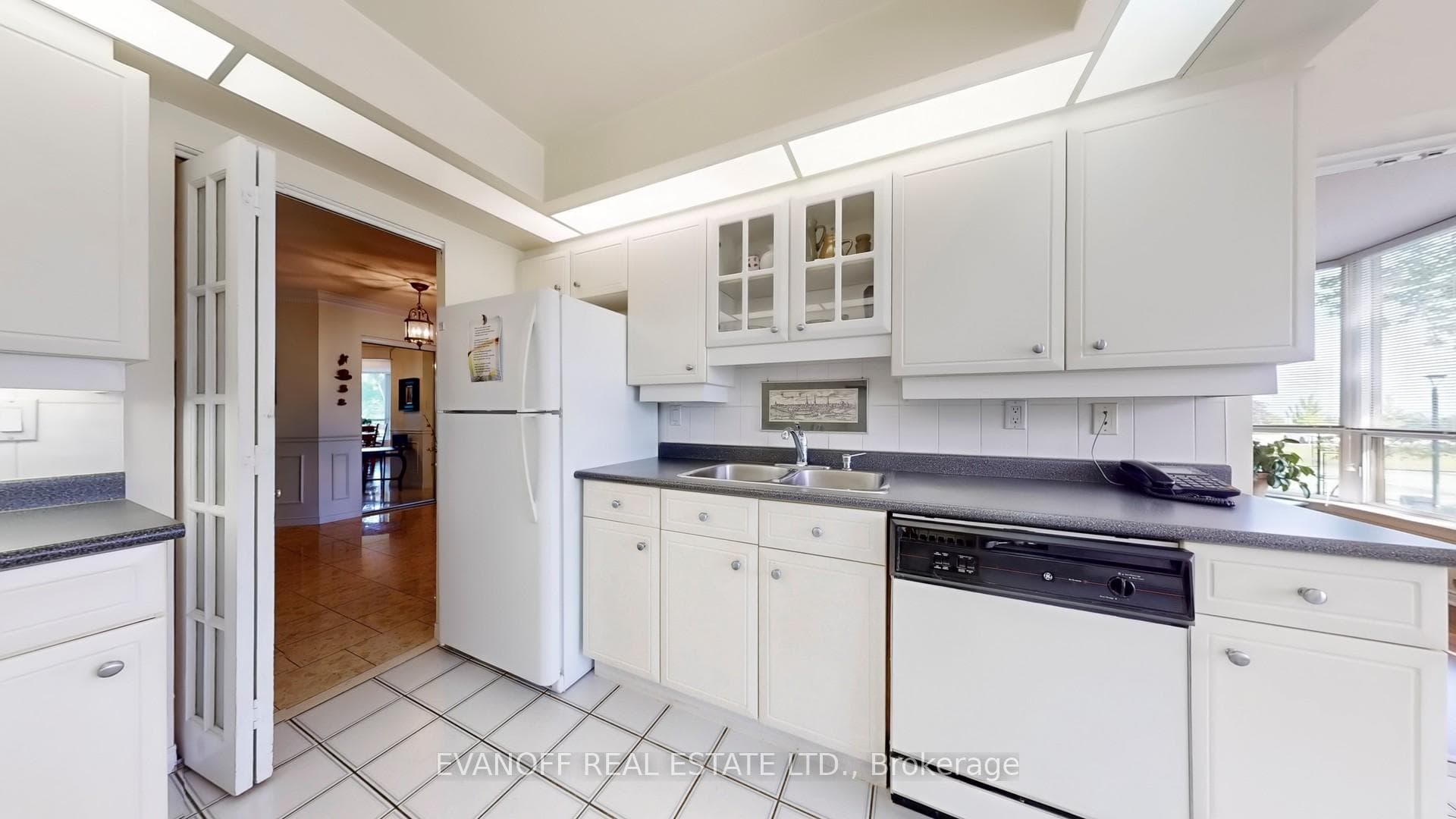10 Guildwood Parkway Unit 225 photo 15