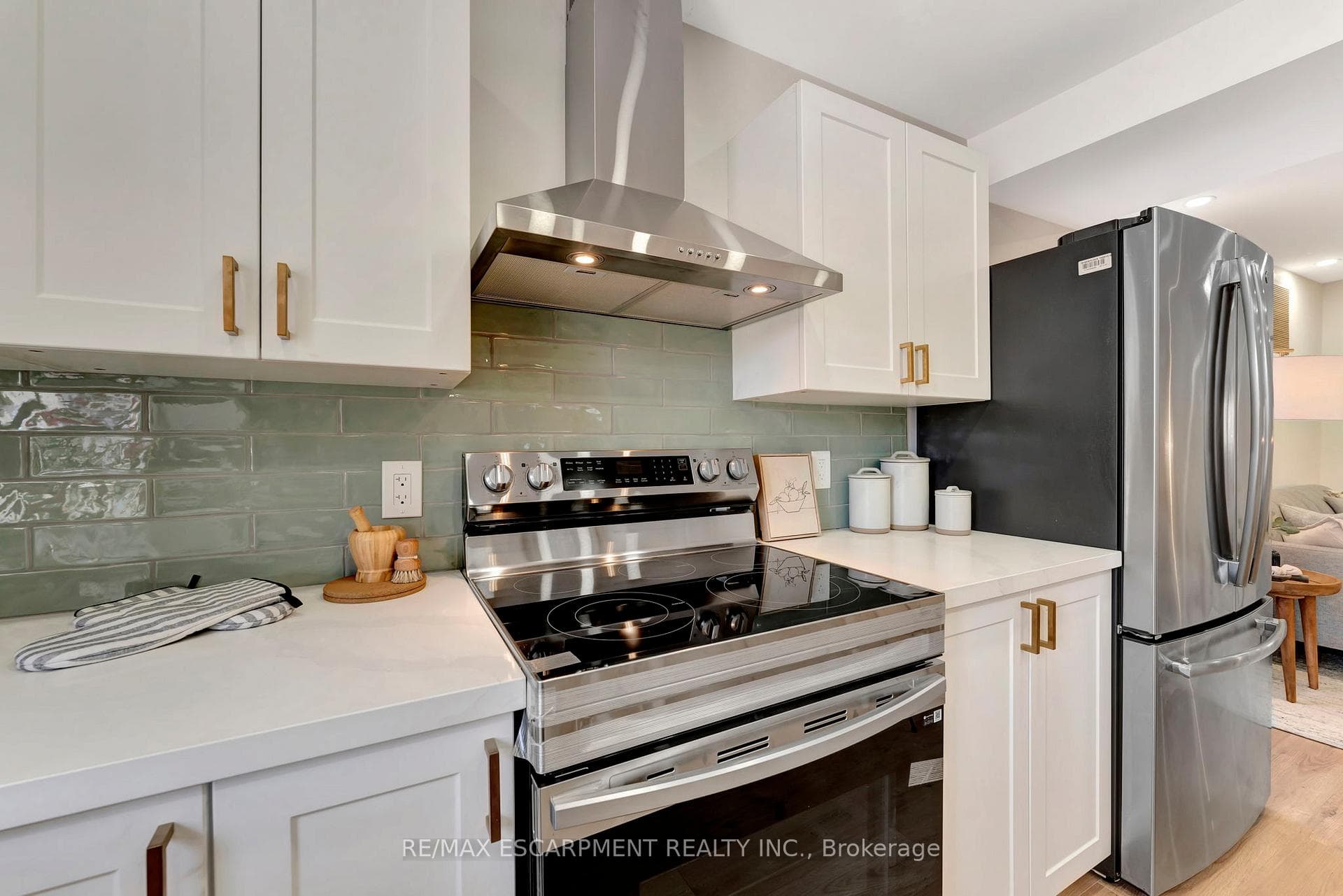 24 Carlisle Street photo 10