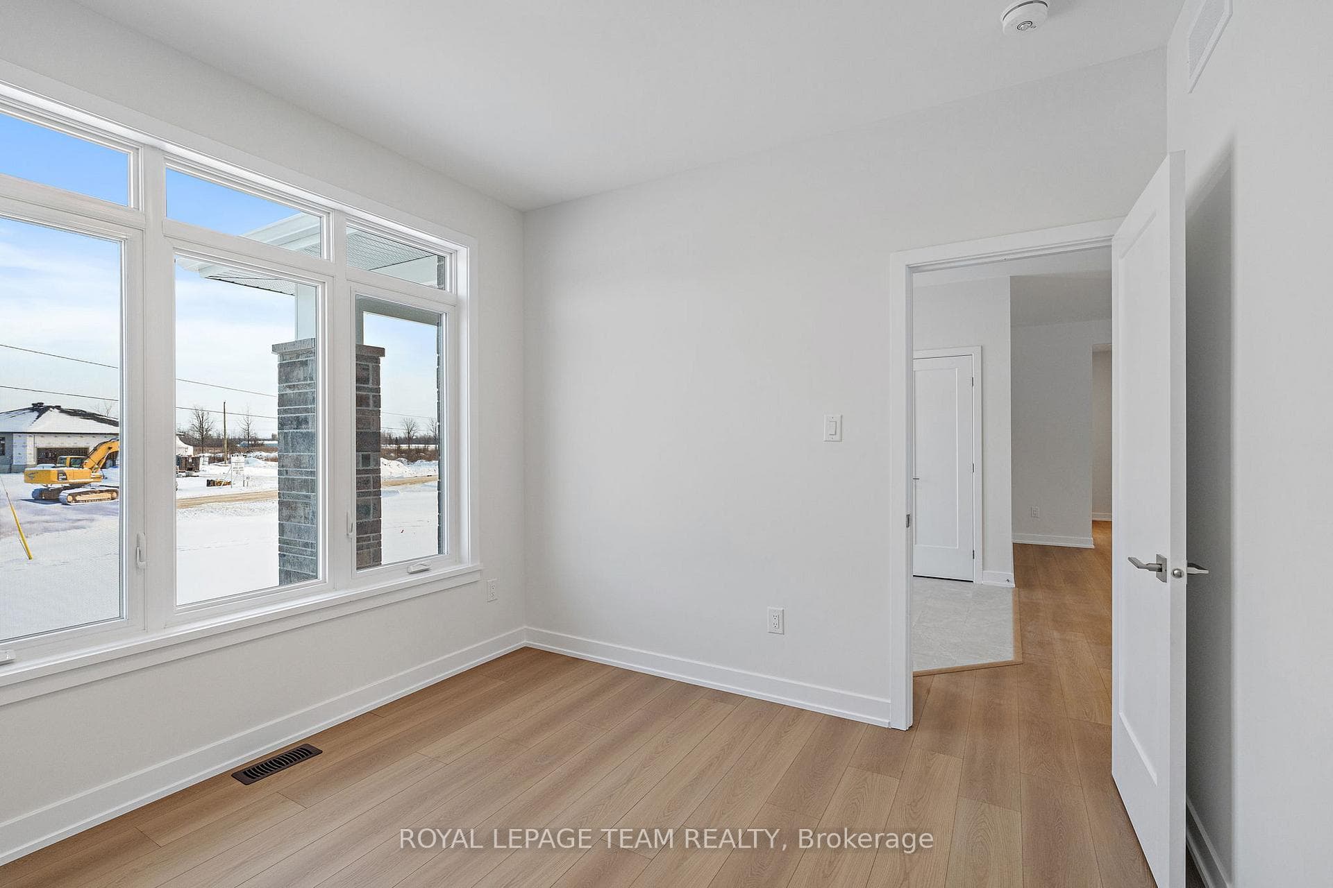 46 TENNANT Drive photo 23