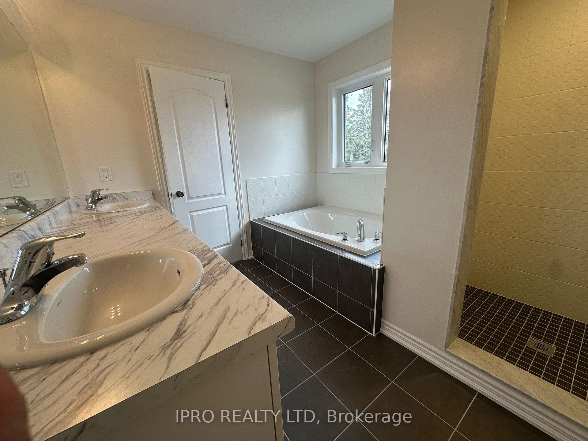 9 Lawrence D Pridham Avenue photo 20