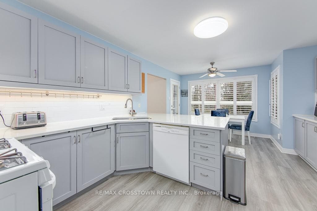 10 Birchmount Circle photo 8