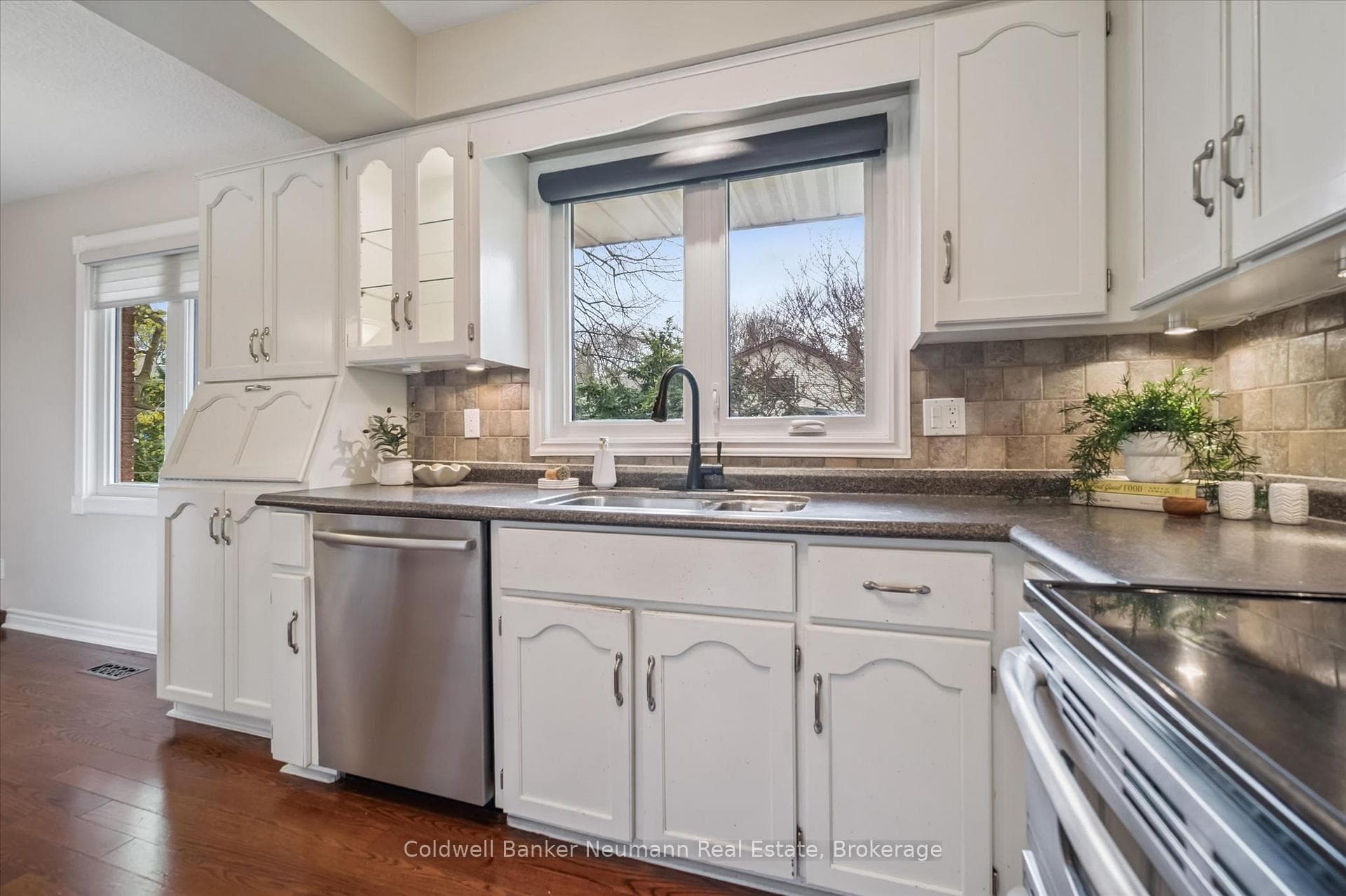 5 Ervin Crescent photo 18
