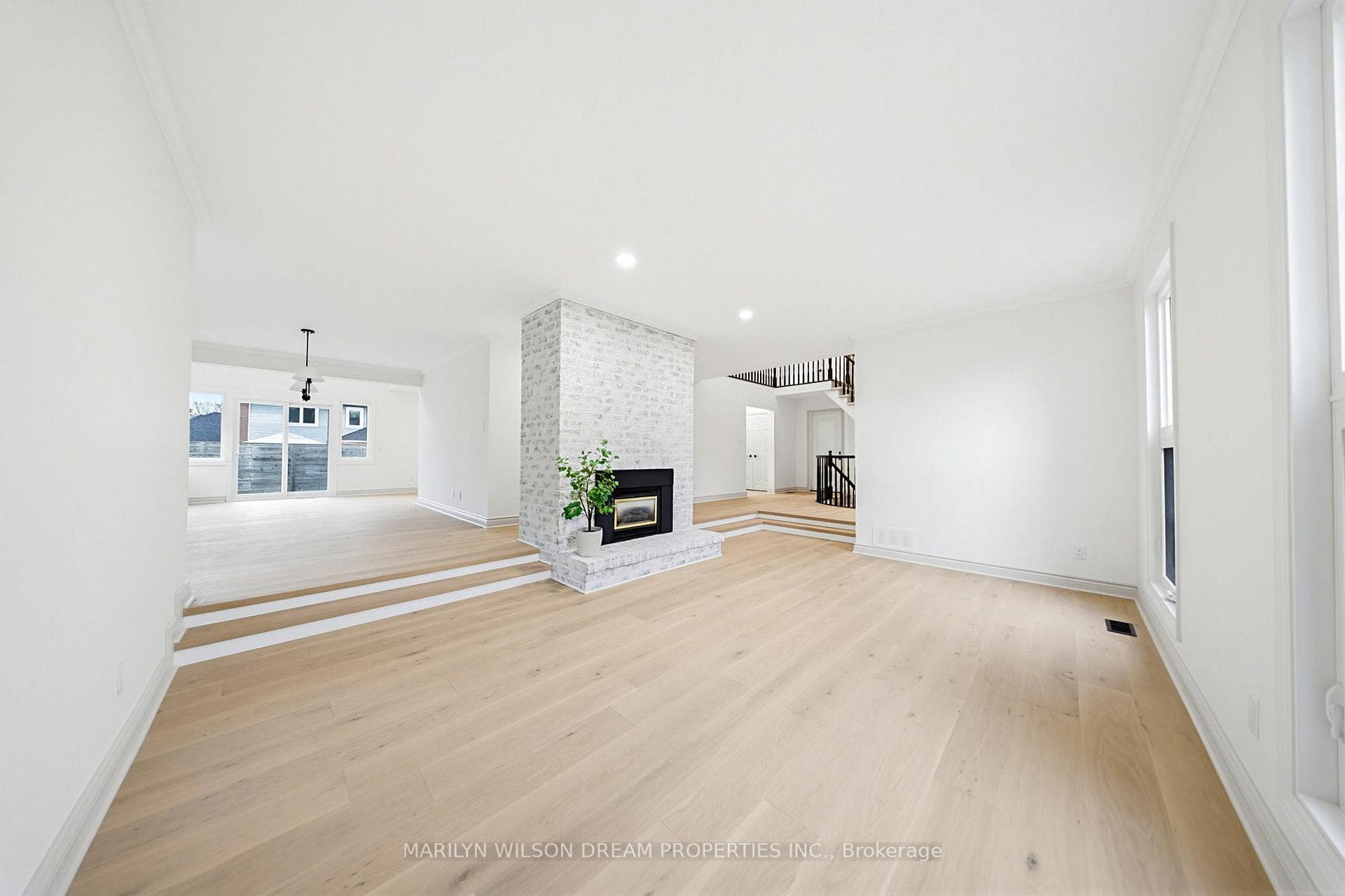 8 Belton Avenue photo 9