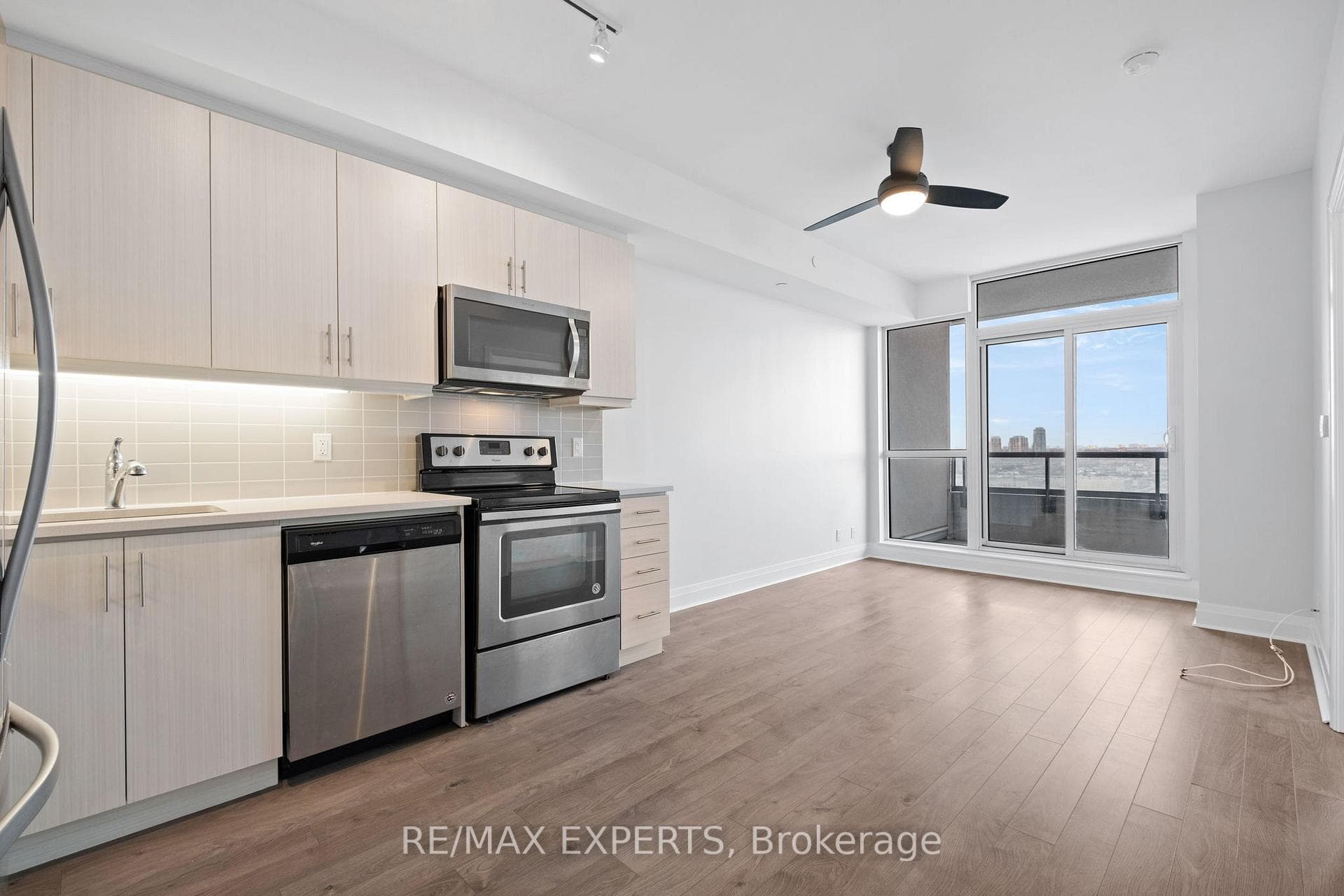 17 Zorra Street Unit 2101 photo 6