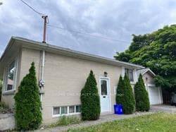 358 Lynett Crescent photo 11