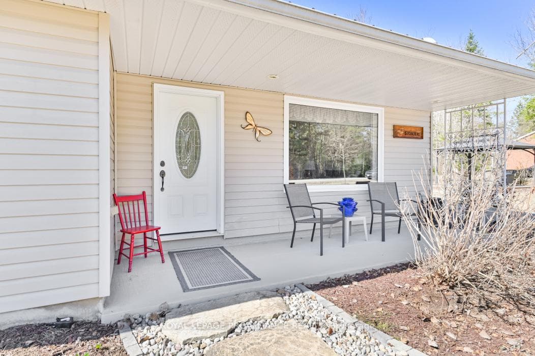 35 Denison Drive photo 7
