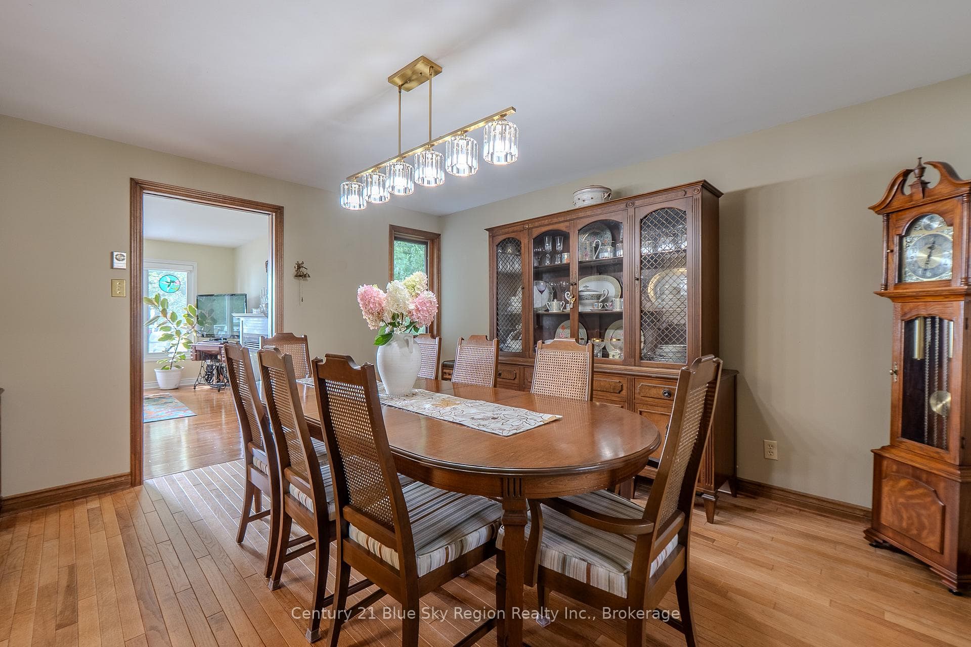 419 William Street photo 10