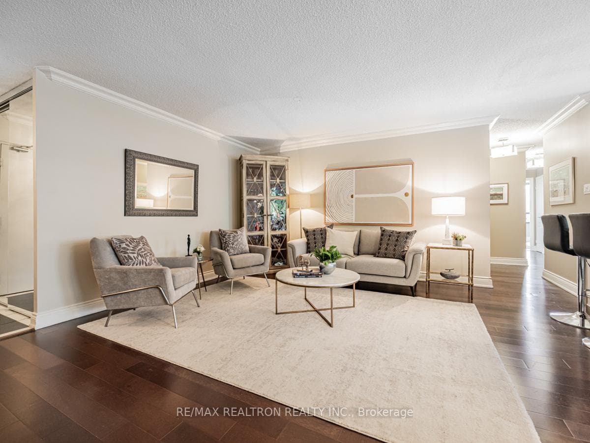 22 Shallmar Boulevard Unit 404 photo 8