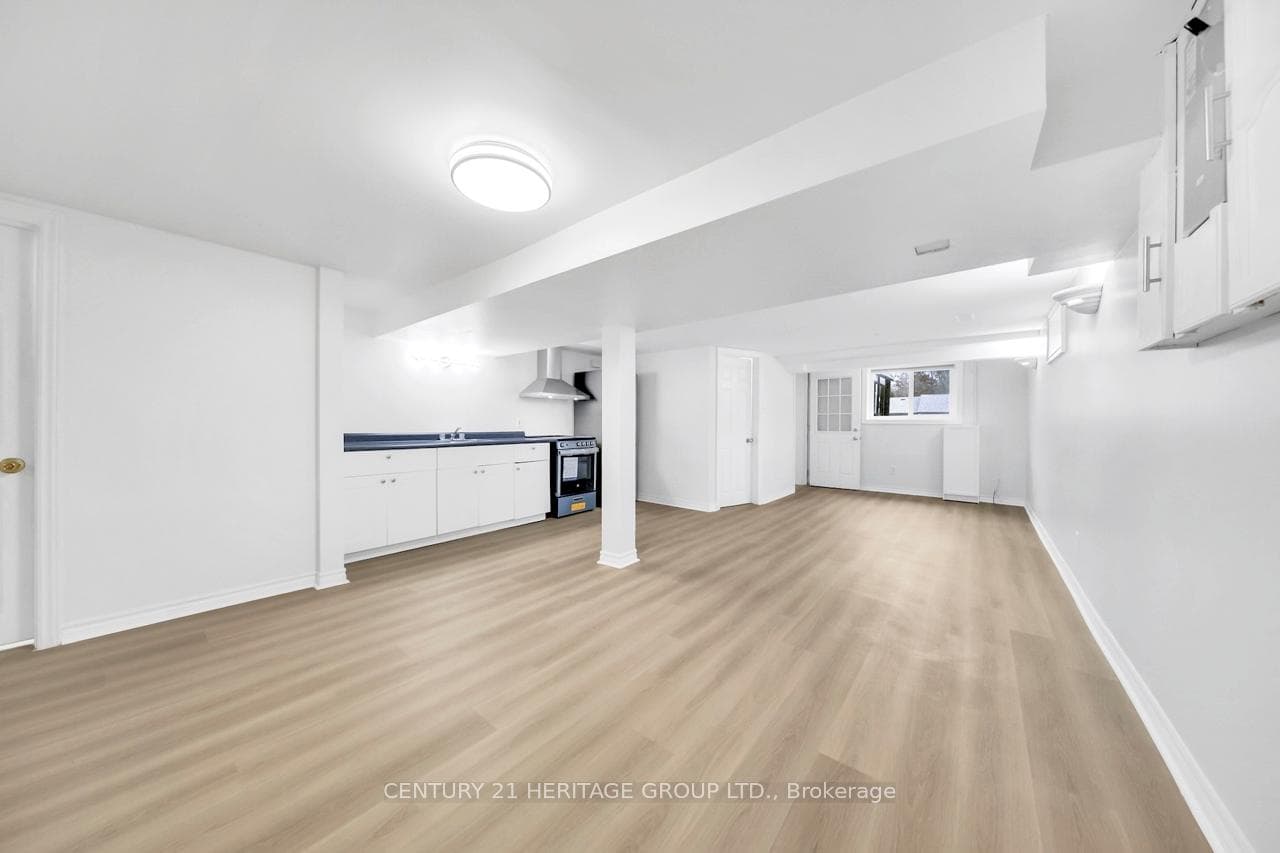 302 Avenue Road Unit Bsmt photo 6