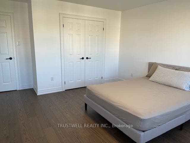 278 Stonebridge Drive photo 12