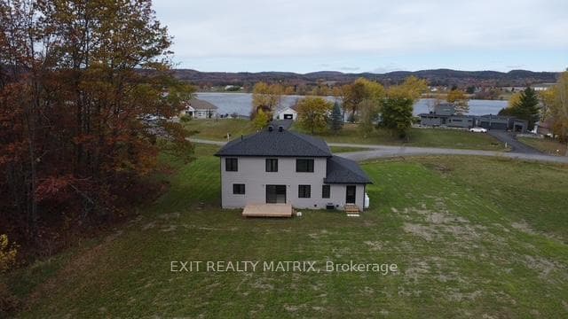 170 Gascon Street photo 26
