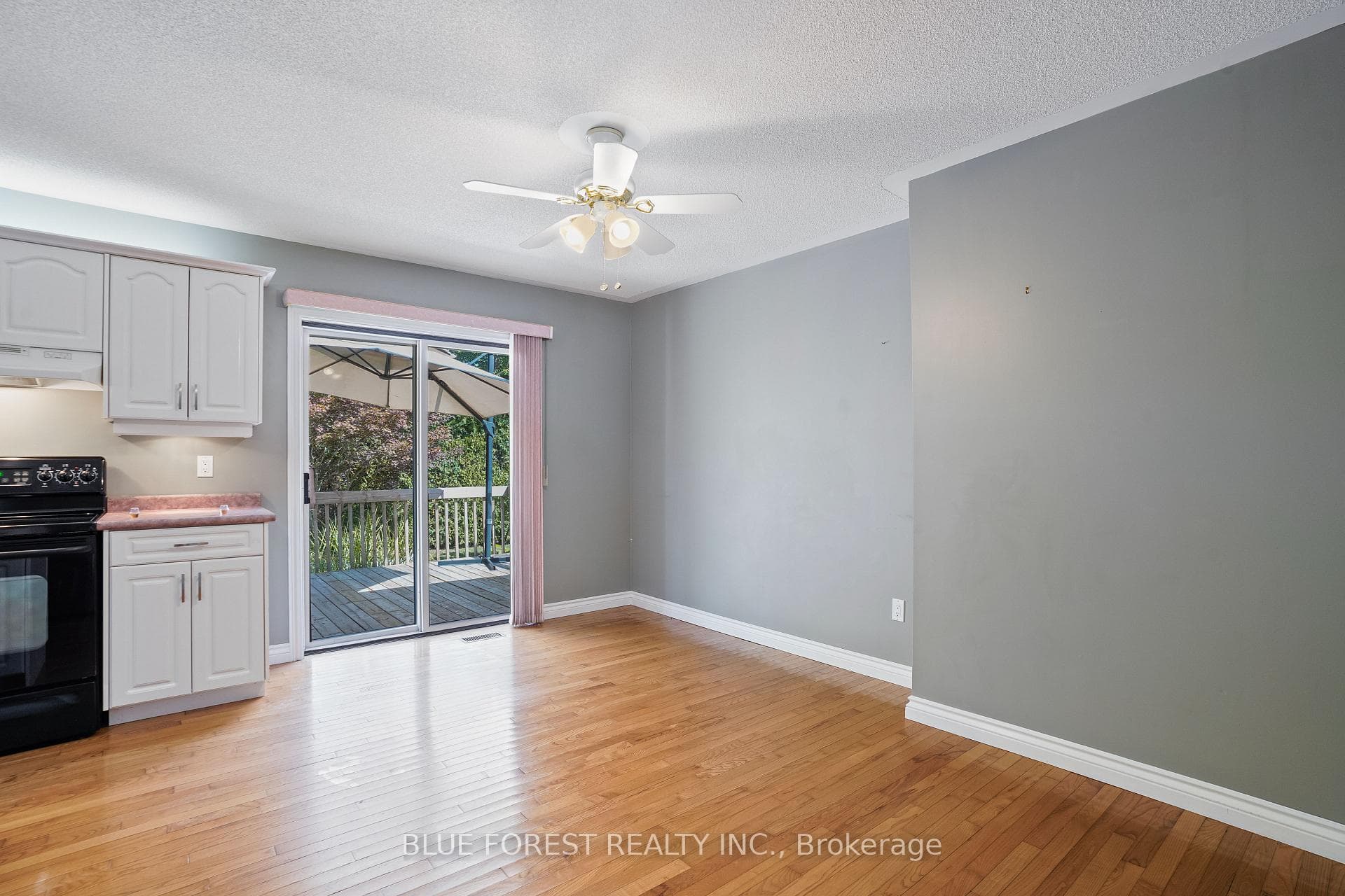 151 GRAHAM Road photo 20