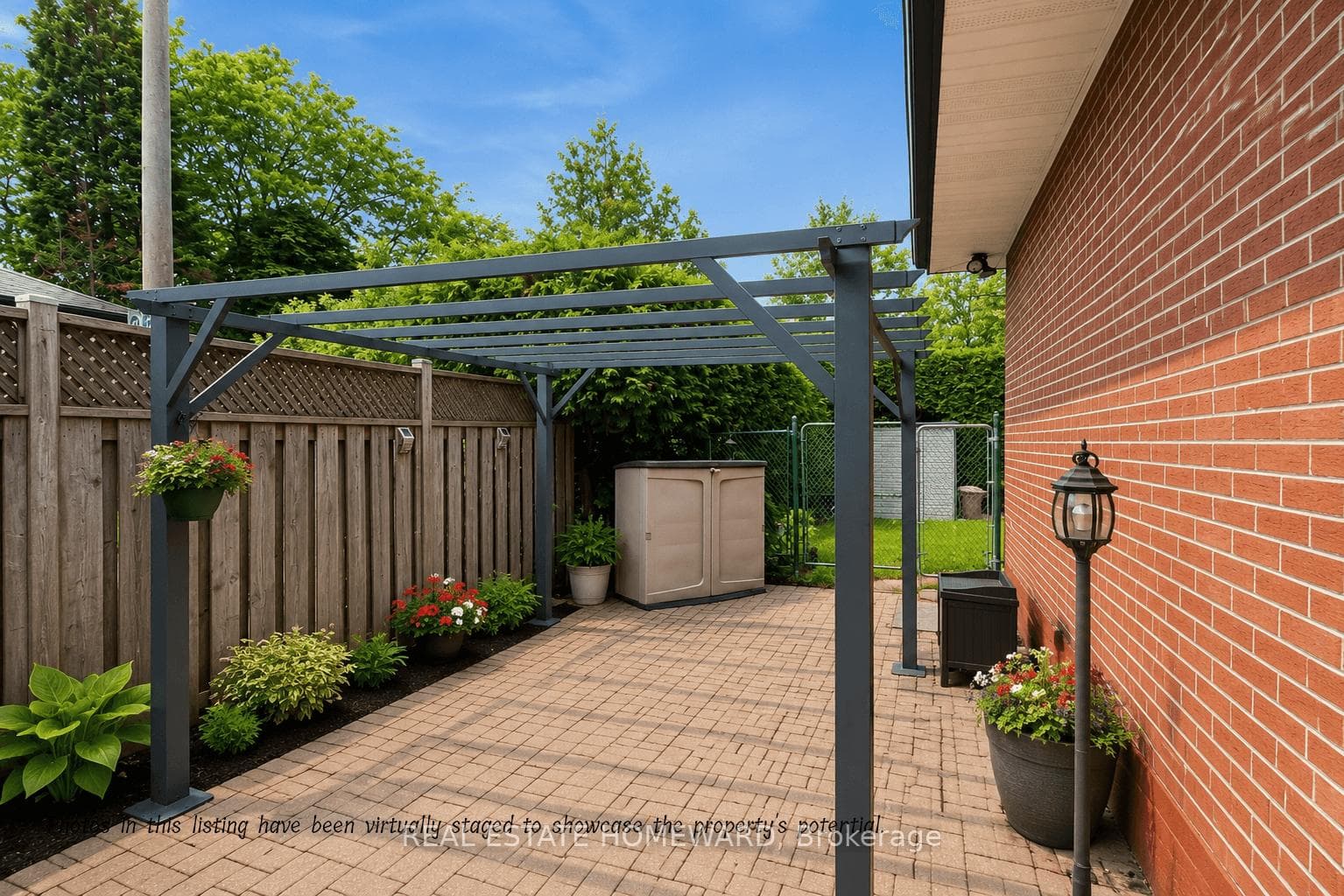 94 Rochman Boulevard photo 35