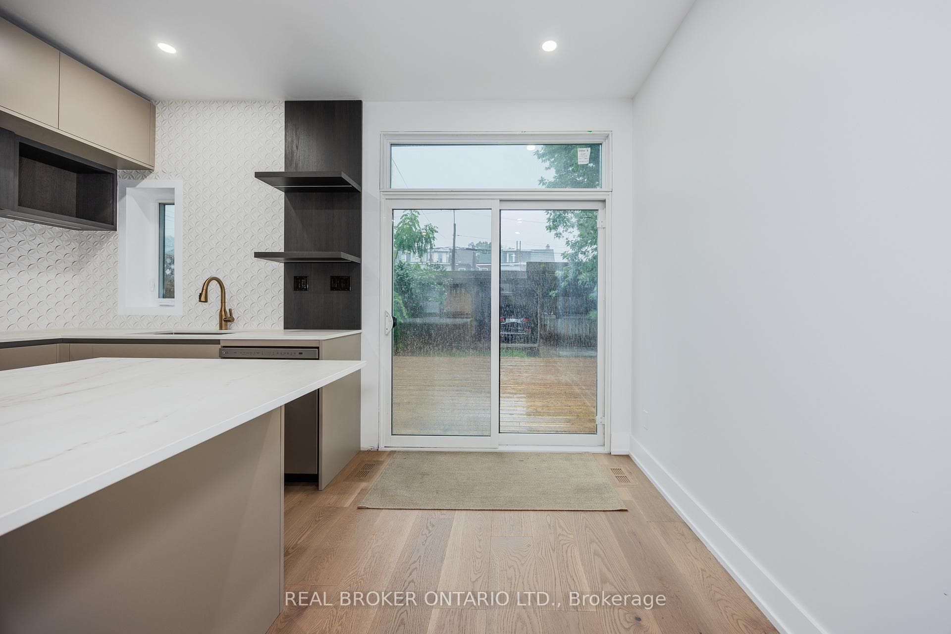 6 Edna Avenue photo 18