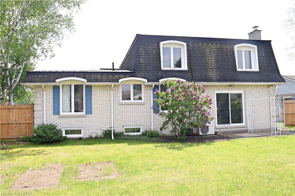 23 MOORE Avenue photo 35
