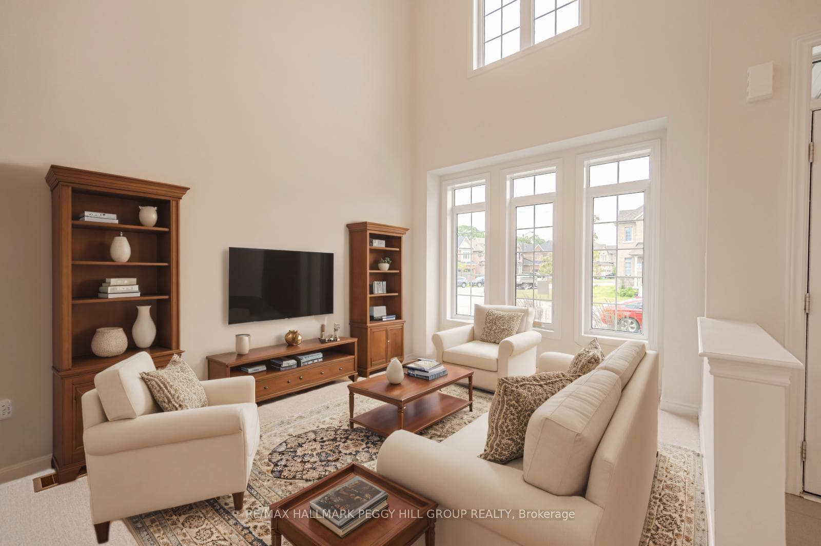 27 Sanford Circle photo 8