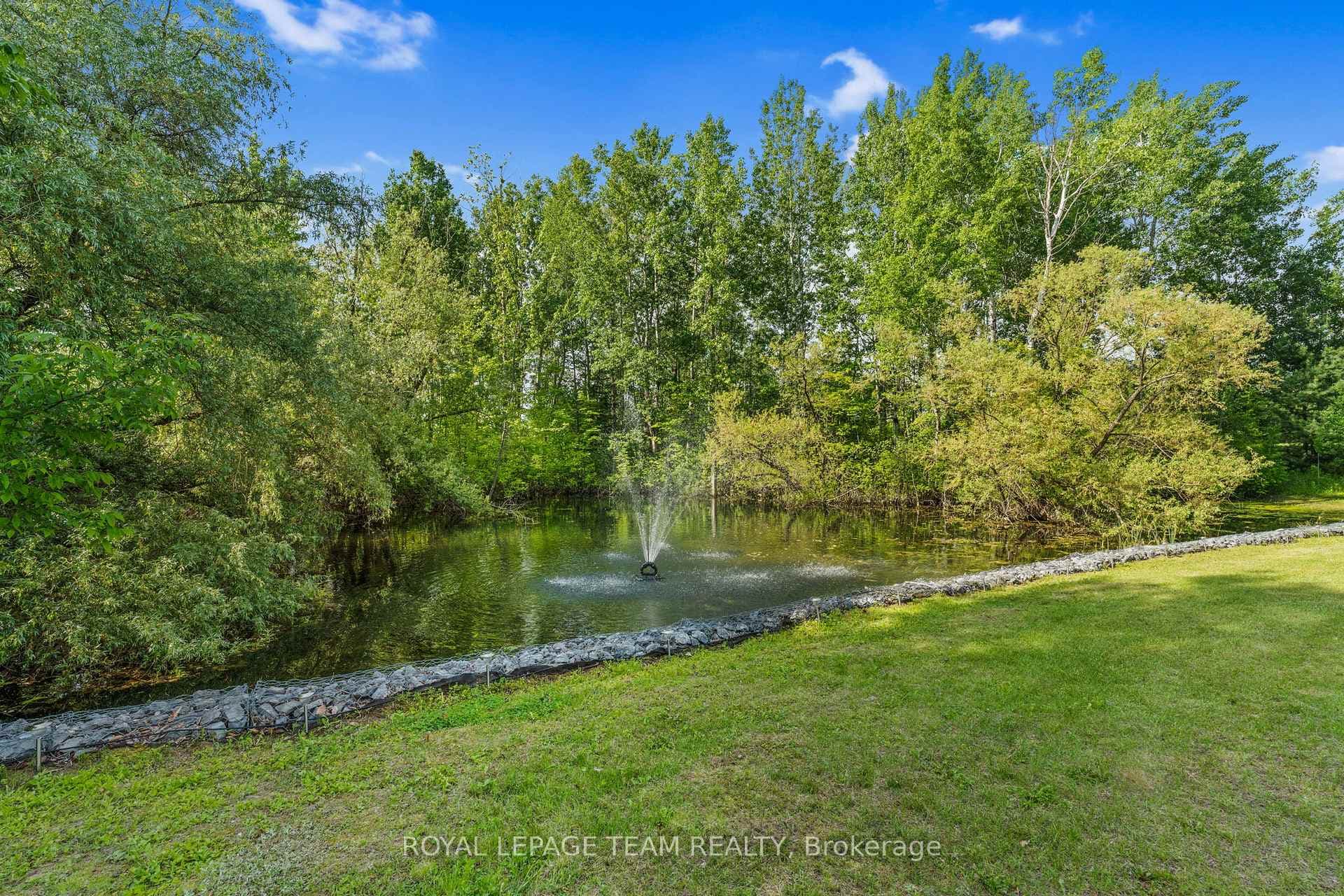 1526 Carsonby Road photo 44