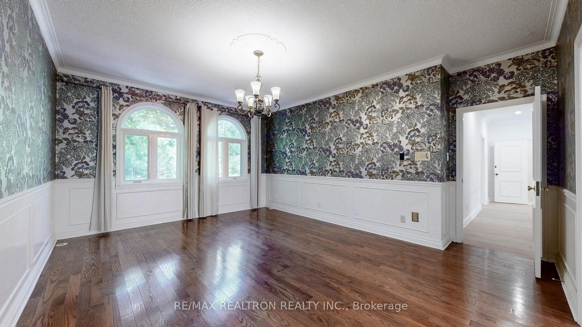 32 Bobwhite Crescent photo 13