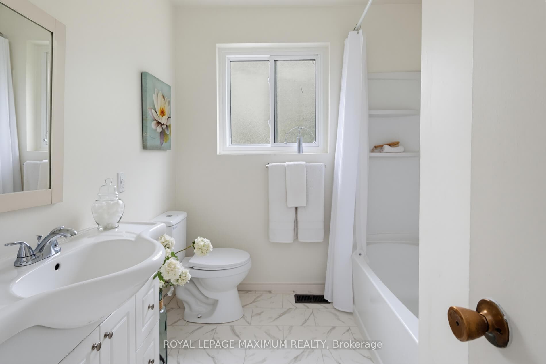 41 Strathavon Drive photo 18