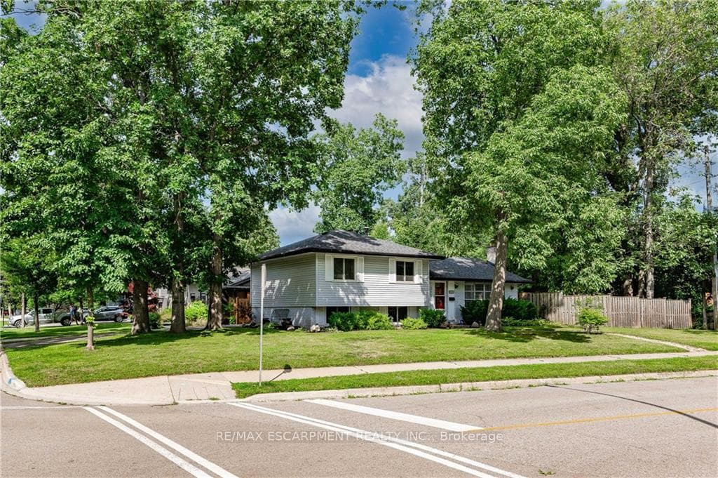 315 White Pines Drive photo 2