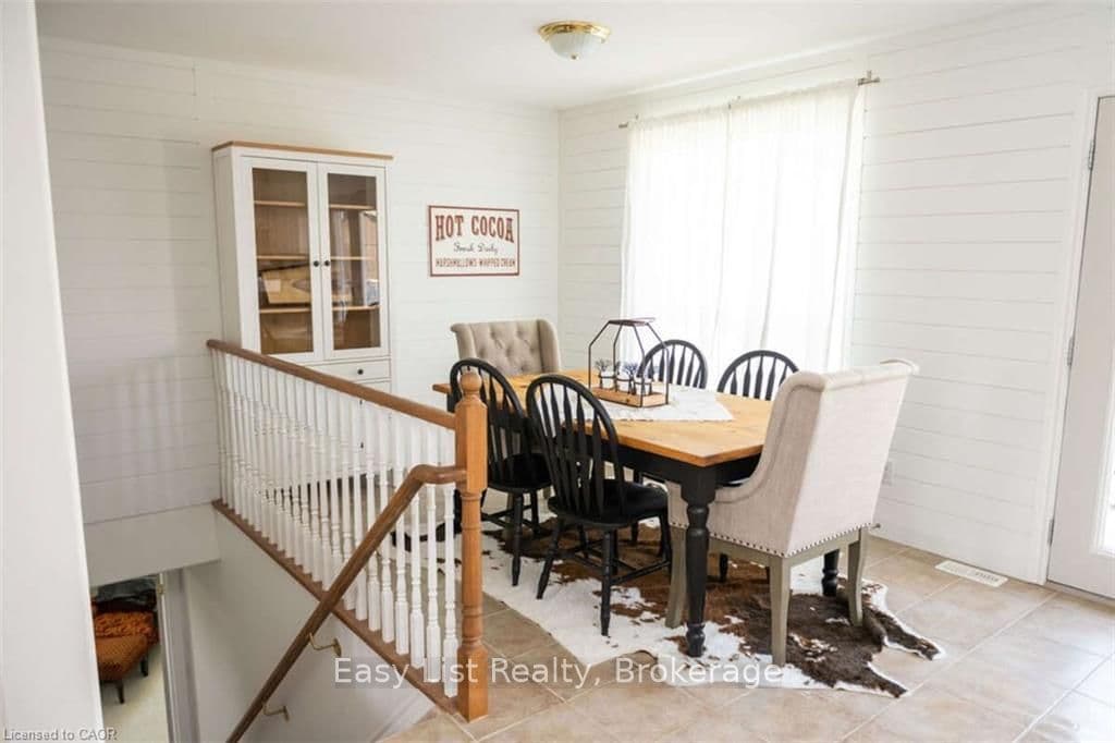 13 HALL Street photo 5