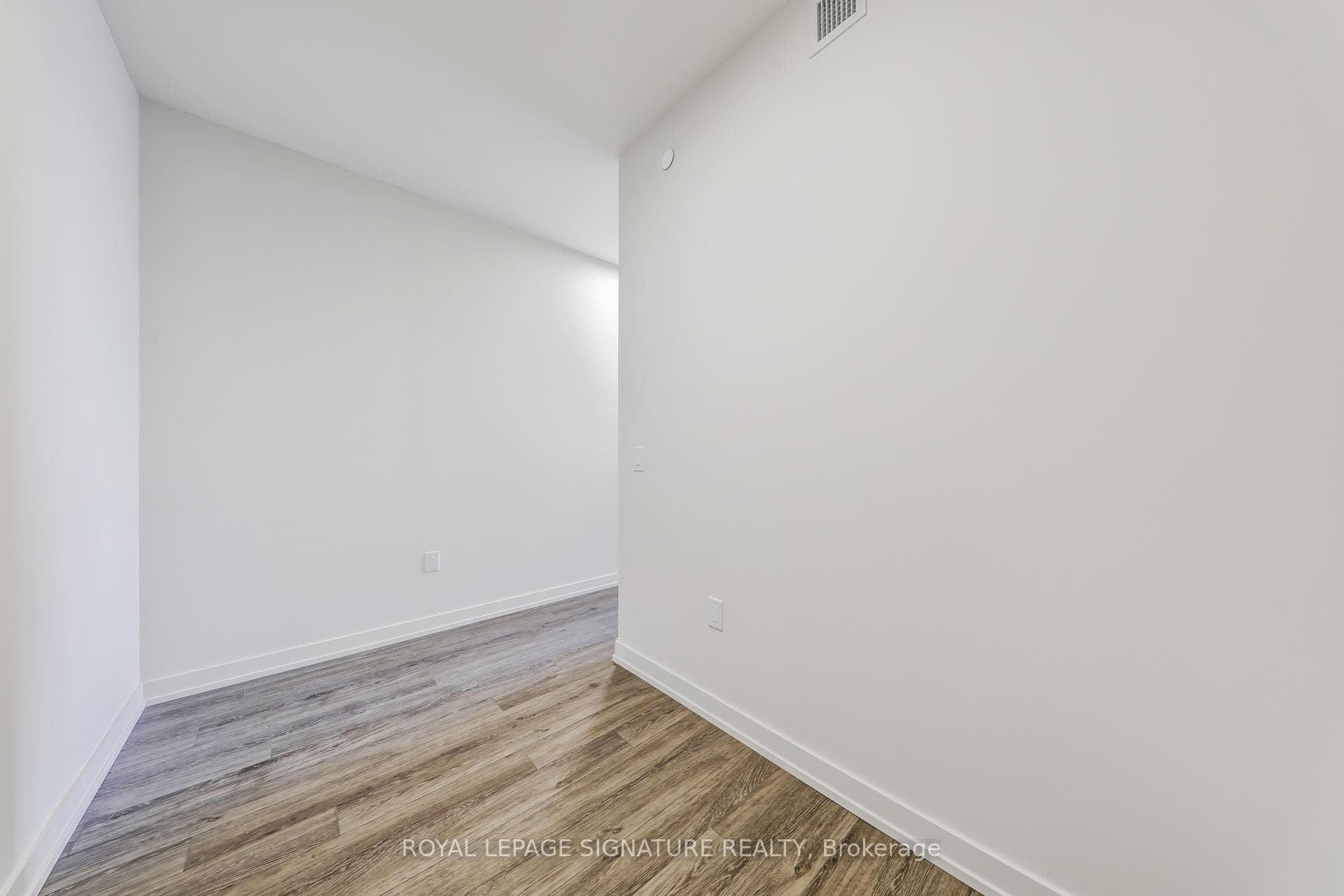 181 Sterling Road Unit 602 photo 19