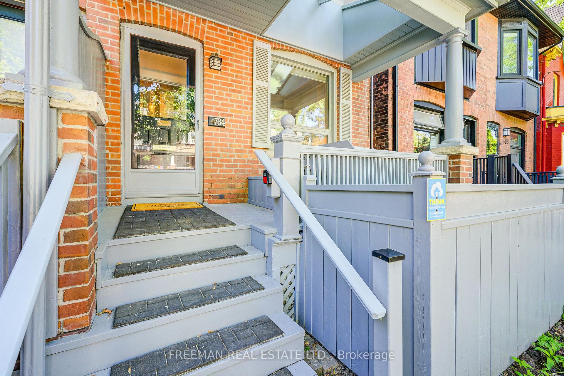 784 Markham Street photo 3