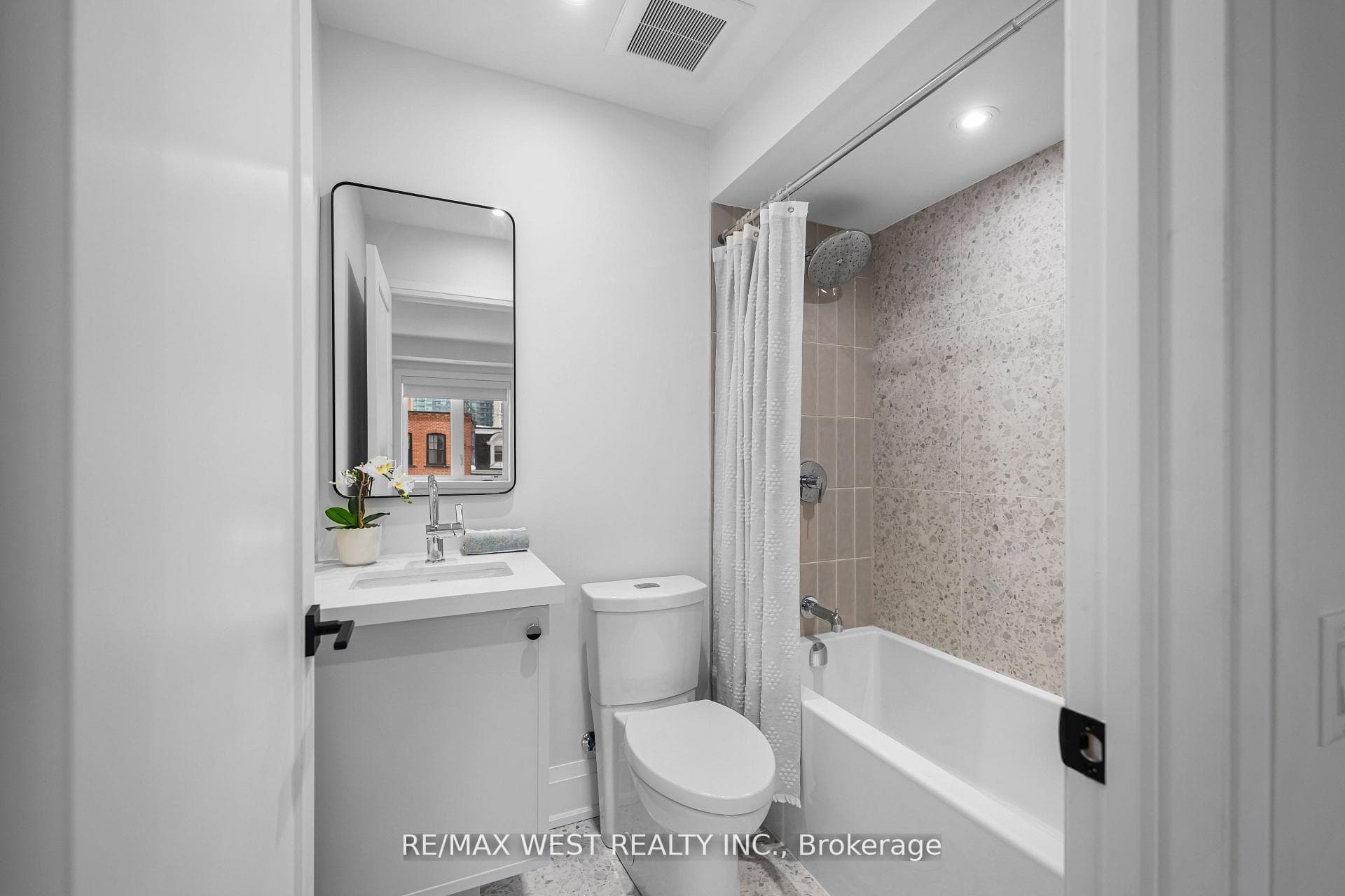 64 Gwynne Avenue photo 28