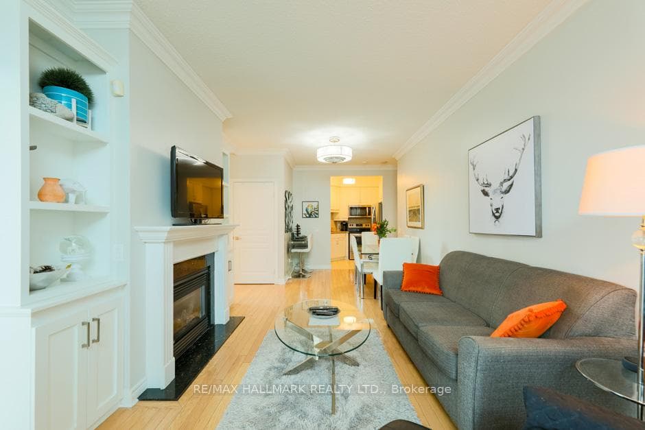 9 Boardwalk Drive Unit 403 photo 13