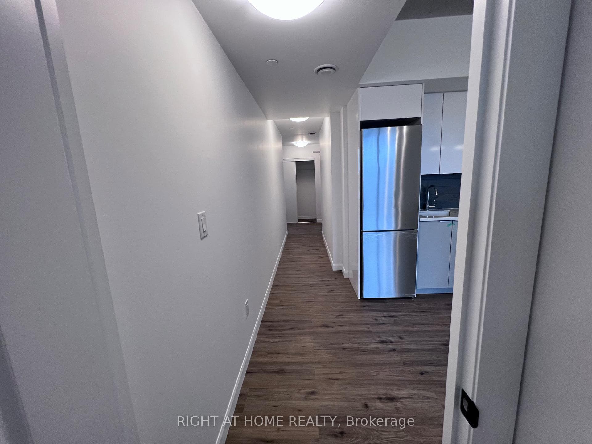 7 Erie Avenue Unit 711 photo 8
