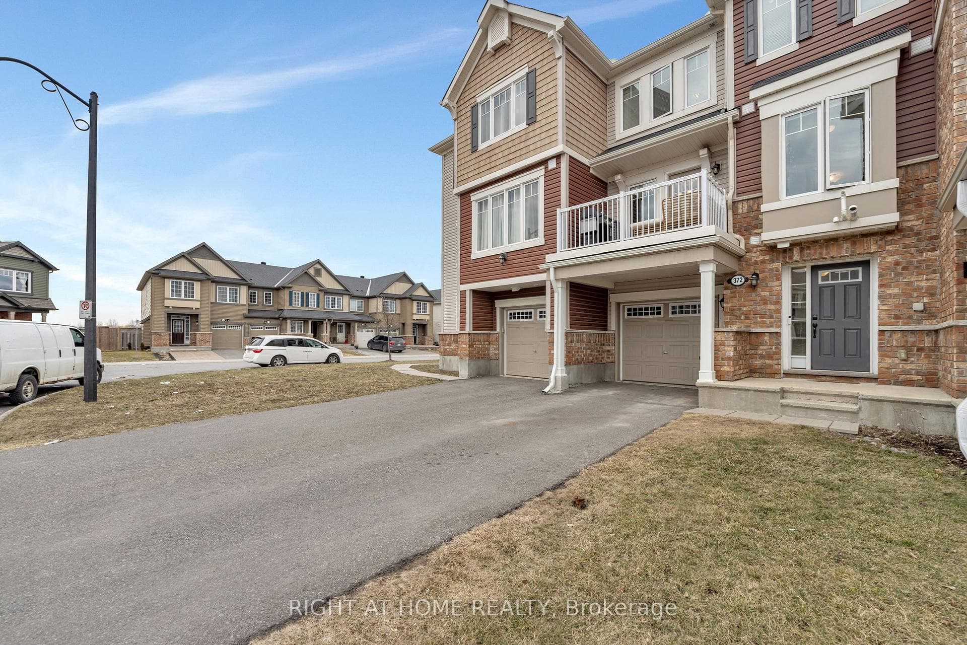 372 Willow Aster Circle photo 3
