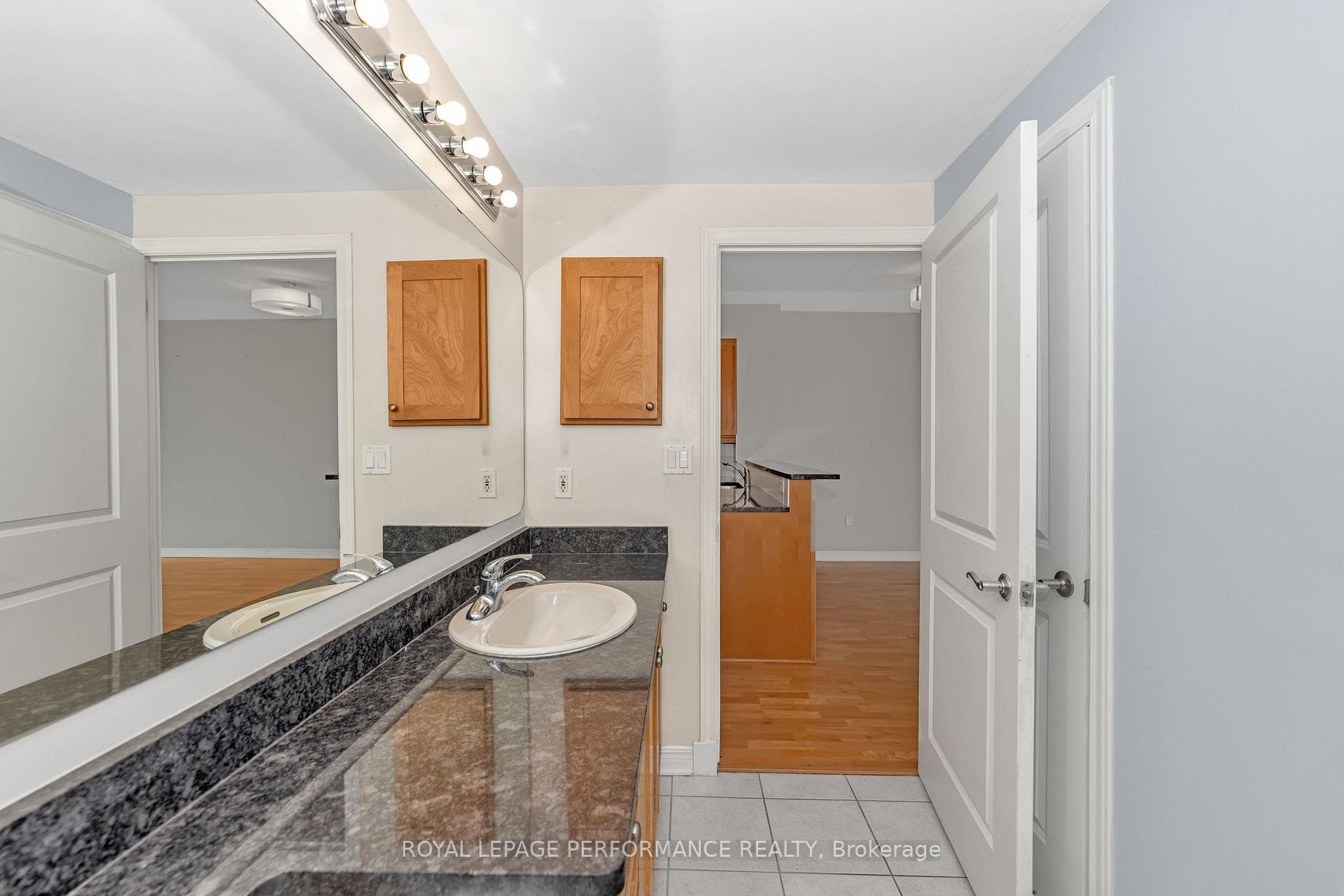 570 Laurier Avenue Unit 604 photo 23