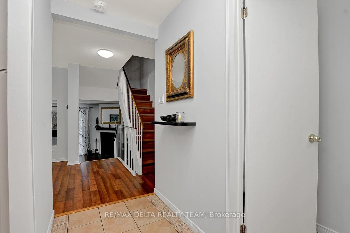 1705 Lamoureux Drive Unit C photo 2