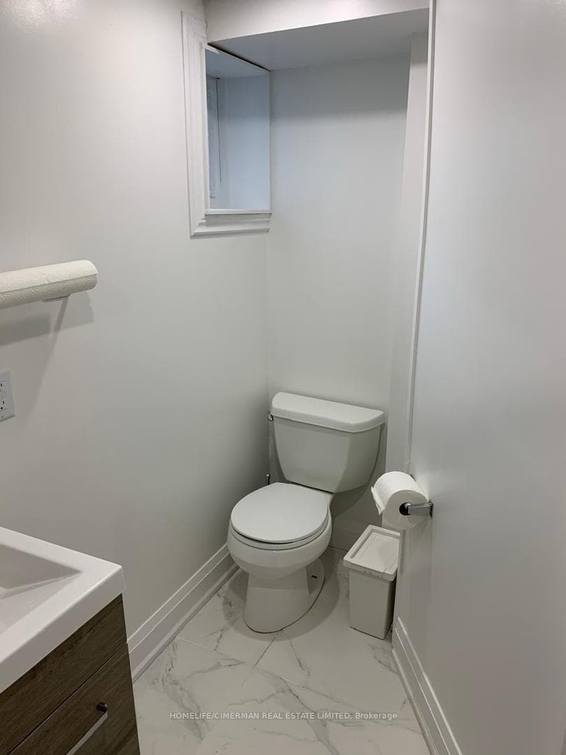 106 Holcolm Road photo 12