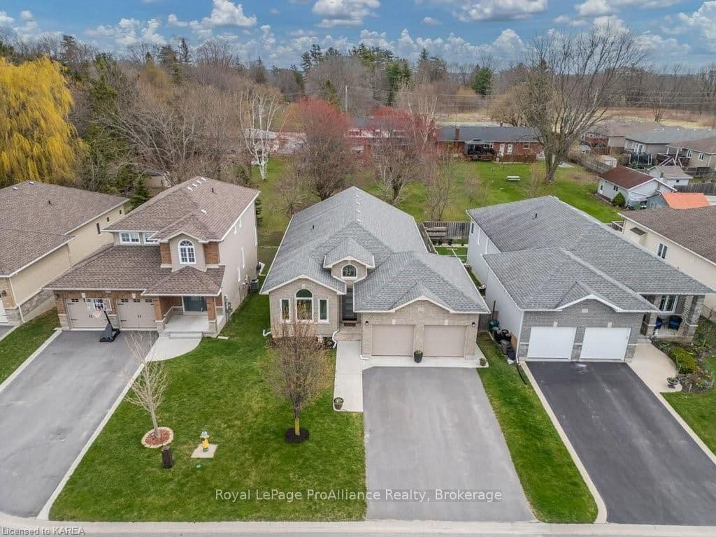 1234 MAZZOLIN Crescent photo 48