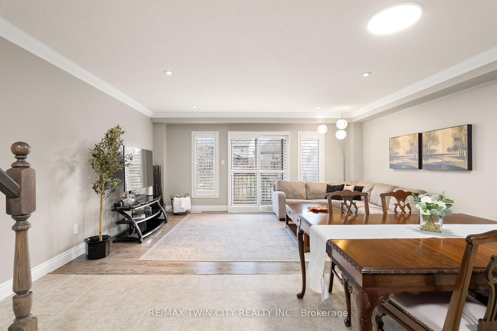 67 Meadowridge Street photo 19