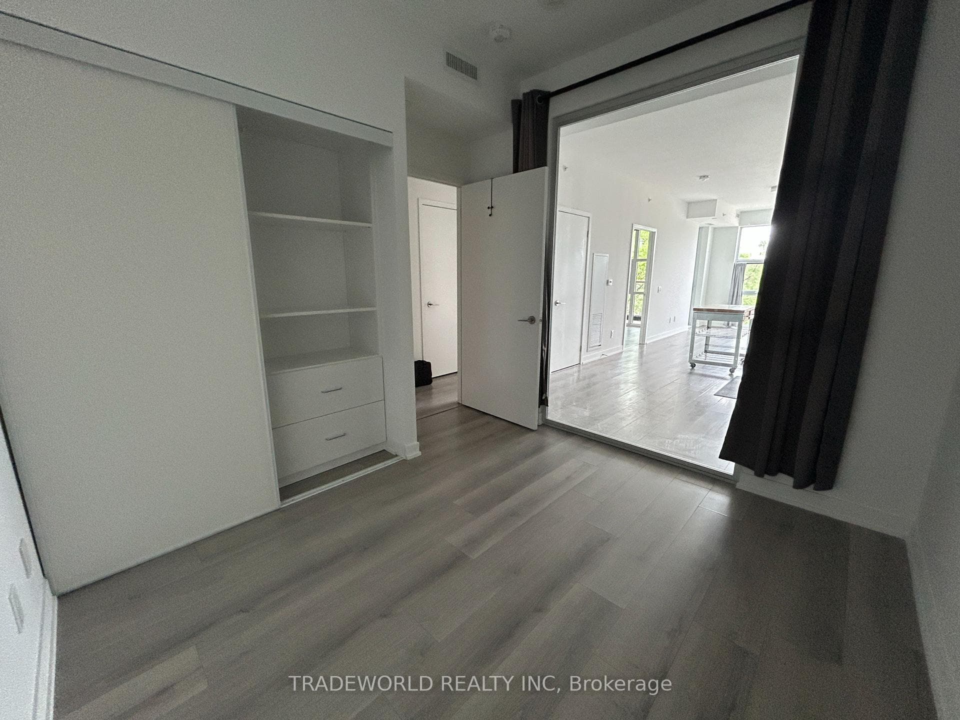 1787 ST. CLAIR Avenue Unit 323 photo 11