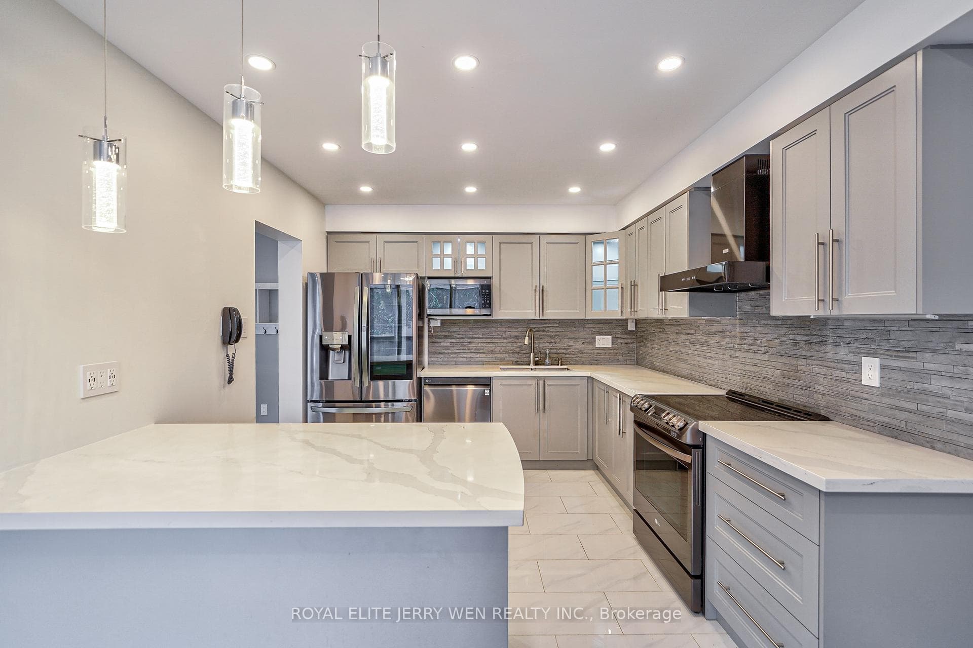 1701 Mccowan Road Unit 302 photo 1