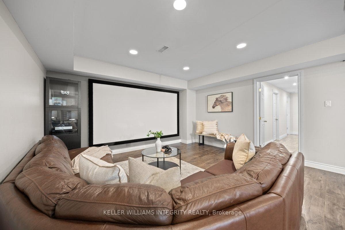 16 Blackshire Circle photo 42