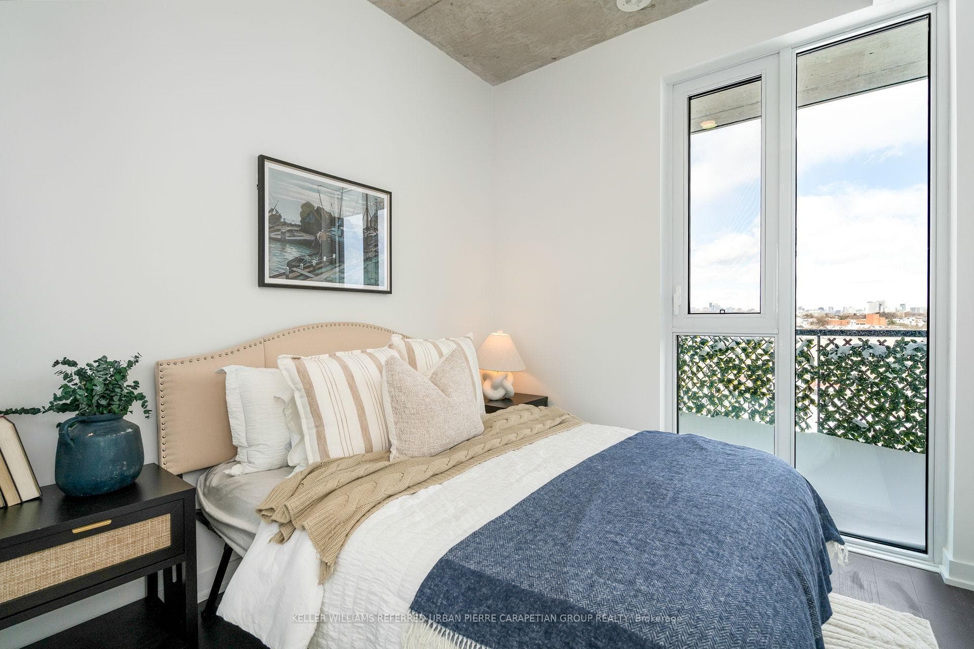 57 Brock Avenue Unit 609 photo 33