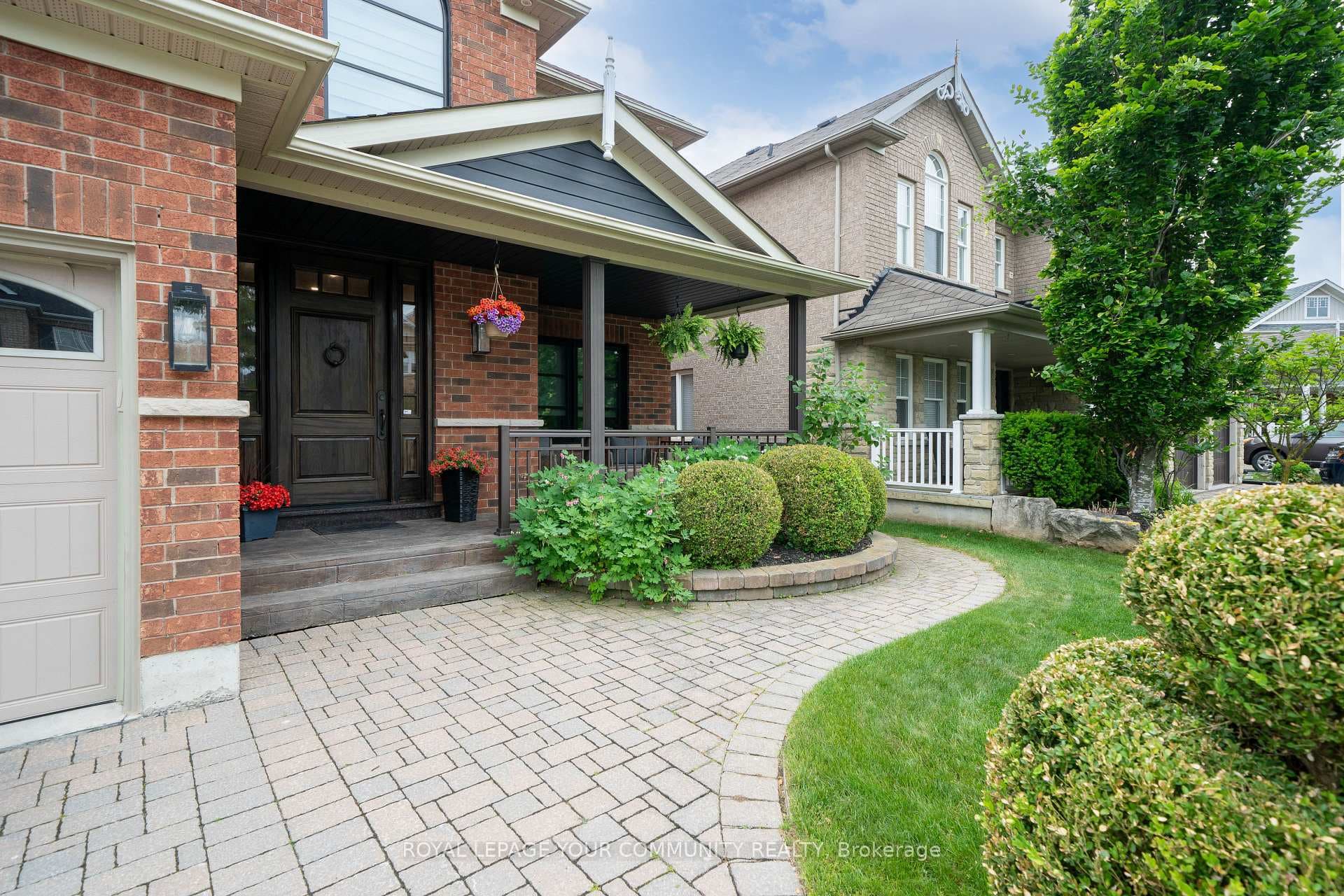 19 Pondmede Crescent photo 3