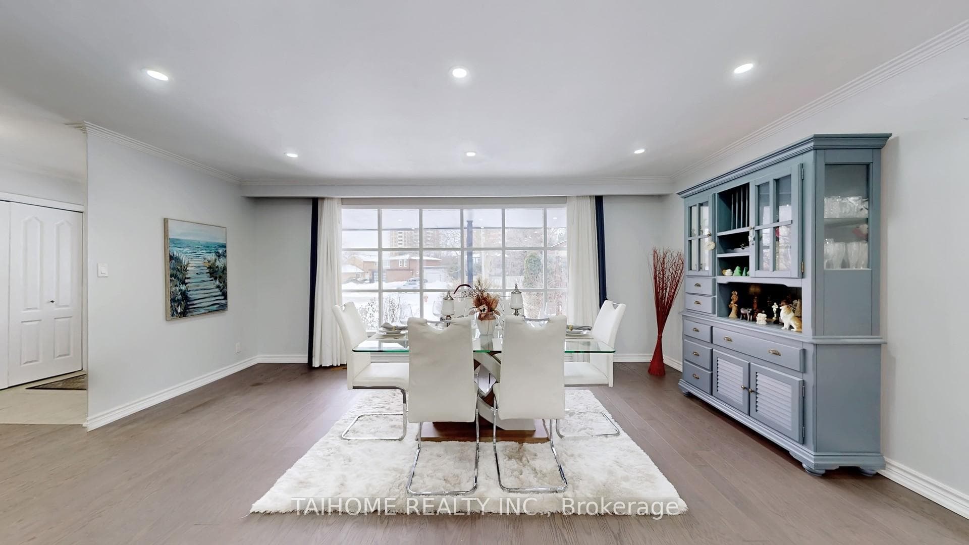 10 Centurion Court photo 6
