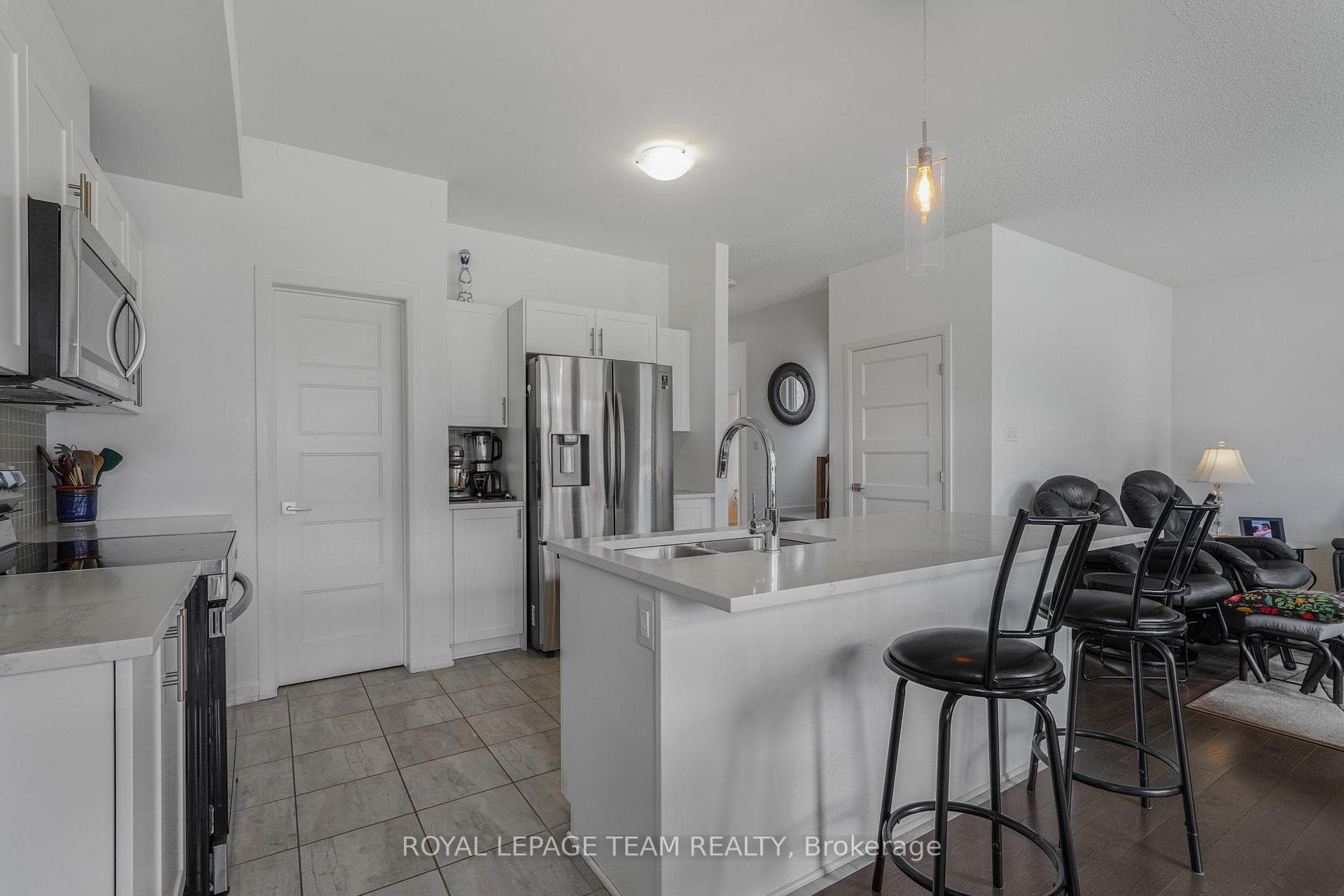 376 Sterling Avenue photo 7