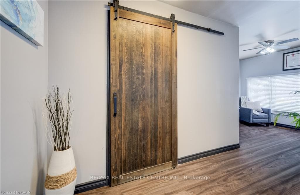 35 Glendan Court photo 20