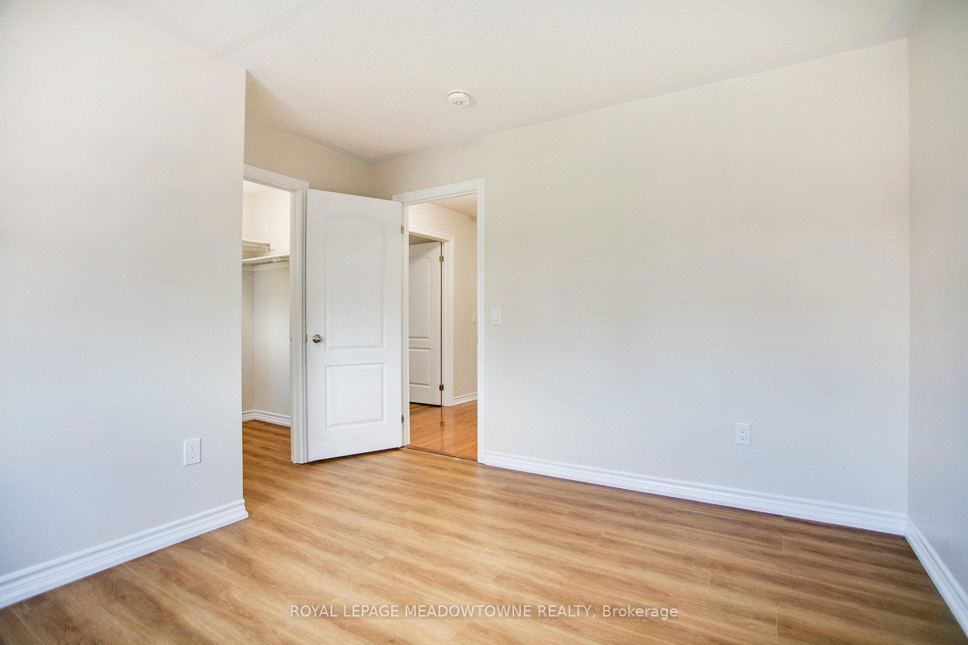 15 Learmont Avenue Unit Upper photo 27
